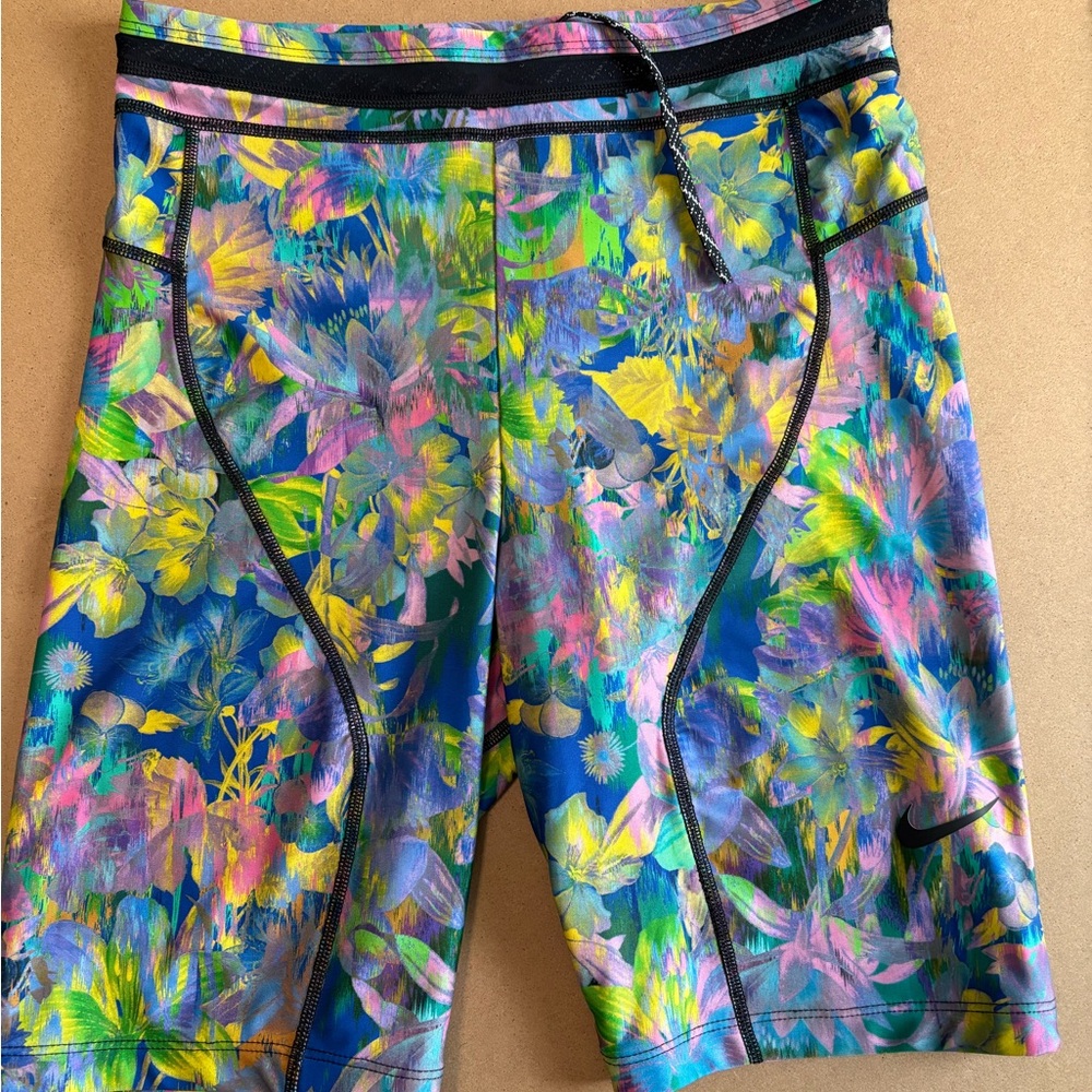 Nike Floral Fusion Swimwear - Picture 4 of 11